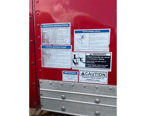 International 4300 Durastar Box  Bed