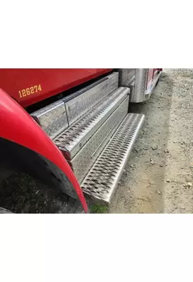 International 4300 LP Battery Box