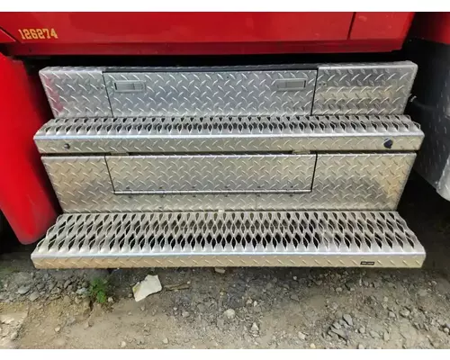 International 4300 LP Battery Box