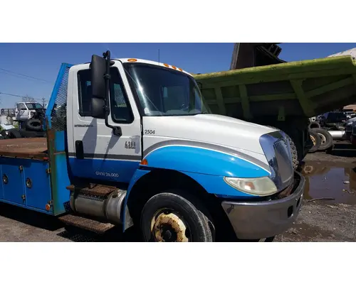 International 4300 LP Hood