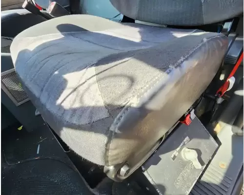 International 4300 LP Seat, Front