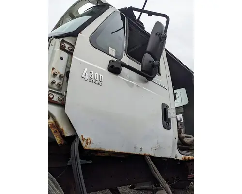 Door Assembly, Front INTERNATIONAL 4300 LP Truck Salvage International Inc