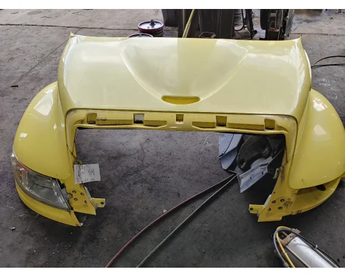 Hood INTERNATIONAL 4300 LP Truck Salvage International Inc