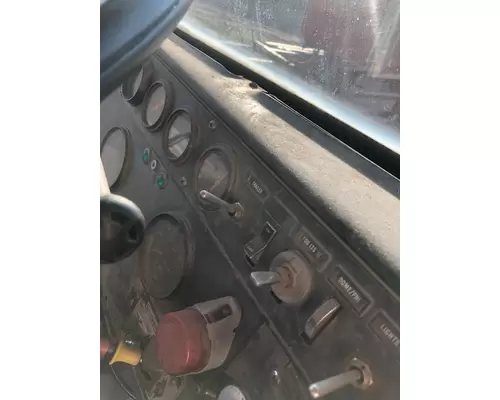 International 4300 TRANSTAR Dash Panel