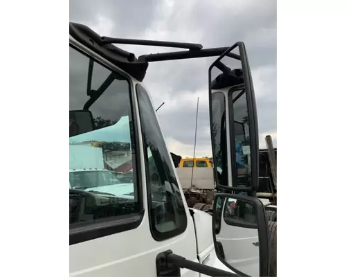 International 4300V LP Mirror (Side View)