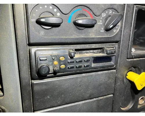 International 4300 AV Equipment