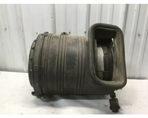 International 4300 Air Cleaner