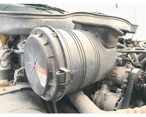 International 4300 Air Cleaner