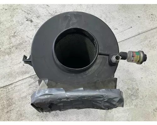 International 4300 Air Cleaner