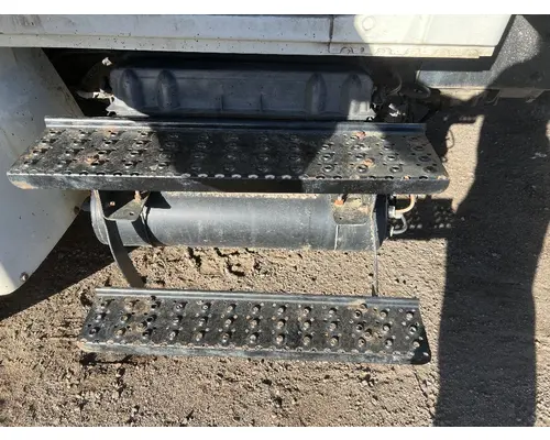 Air Tank INTERNATIONAL 4300 DTI Trucks