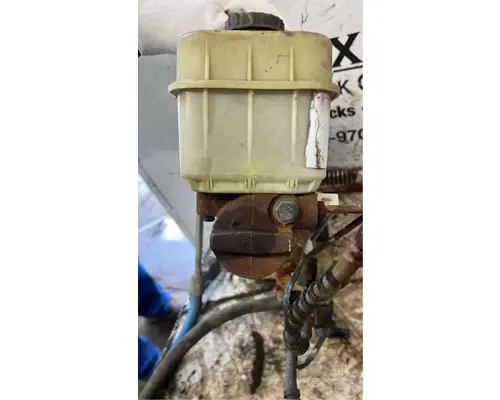 International 4300 Brake Master Cylinder