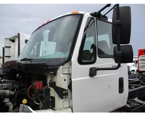 Cab INTERNATIONAL 4300 LKQ Heavy Truck - Tampa