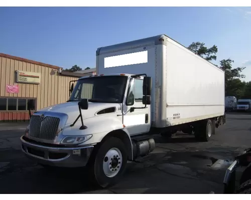 Cab INTERNATIONAL 4300 LKQ Heavy Truck Maryland