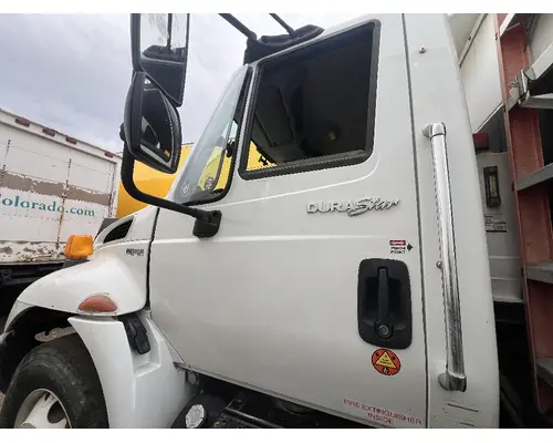 Cab INTERNATIONAL 4300 DTI Trucks