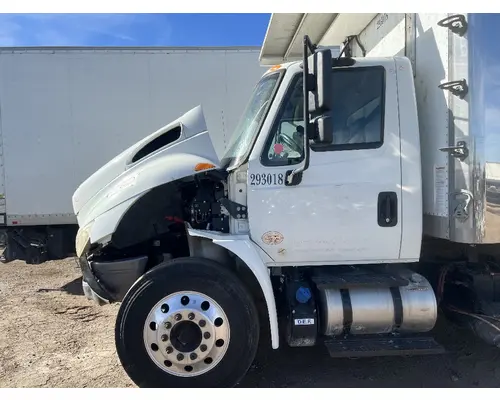 Cab INTERNATIONAL 4300 DTI Trucks