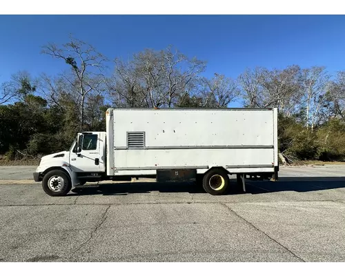 Complete Vehicle INTERNATIONAL 4300 B &amp; W  Truck Center