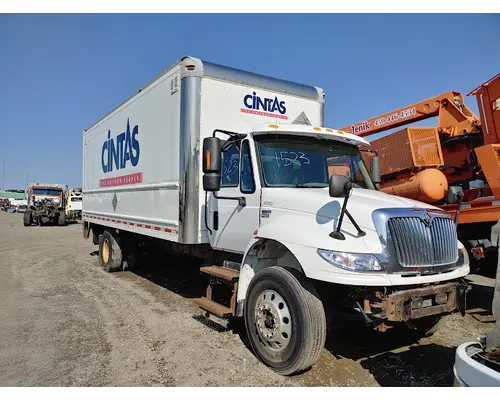 Complete Vehicle INTERNATIONAL 4300 Truck Salvage International Inc