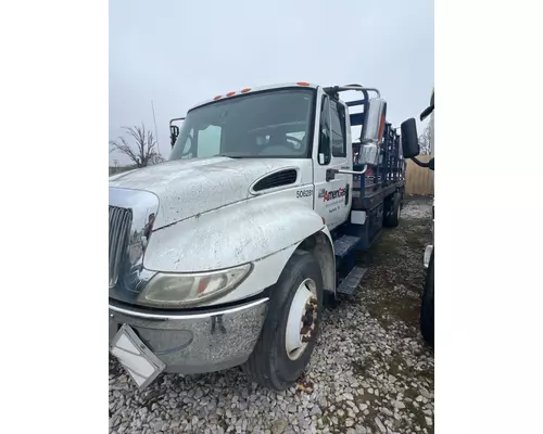 Complete Vehicle INTERNATIONAL 4300 West Side Truck Parts