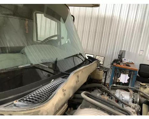 International 4300 Cowl