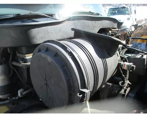 Cowl INTERNATIONAL 4300 Dutchers Inc   Heavy Truck Div  Ny