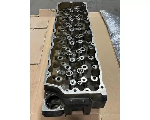Cylinder Head INTERNATIONAL 4300 K &amp; R Truck Sales, Inc.