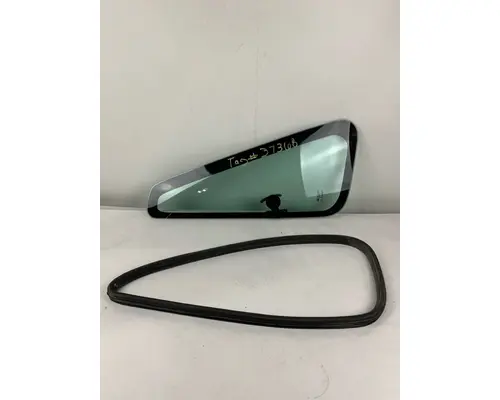 Door Glass, Front INTERNATIONAL 4300 Hagerman Inc.