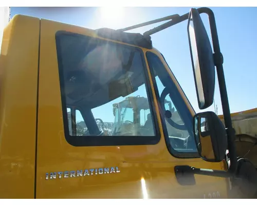 Door Glass, Front INTERNATIONAL 4300 Dutchers Inc   Heavy Truck Div  Ny