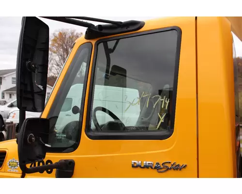 Door Vent Glass, Front INTERNATIONAL 4300 Dutchers Inc   Heavy Truck Div  Ny