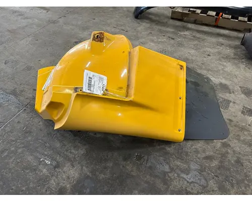 Fender Extension INTERNATIONAL 4300 Dutchers Inc   Heavy Truck Div  Ny