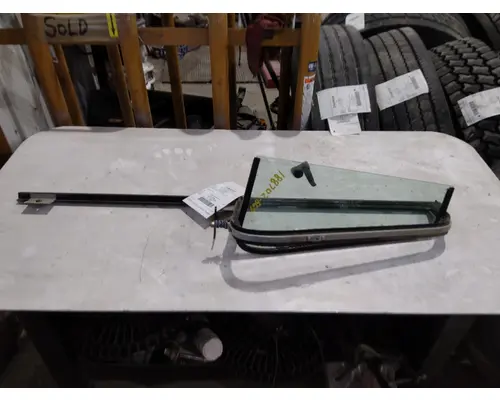 Door Vent Glass, Front INTERNATIONAL 4300 LKQ Thompson Motors - Wykoff