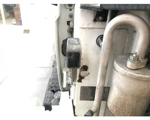 International 4300 Hood Rest