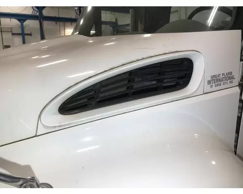 International 4300 Hood Side Vent