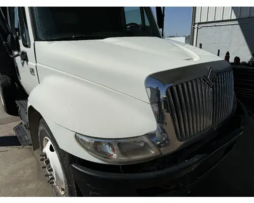 Hood INTERNATIONAL 4300 DTI Trucks