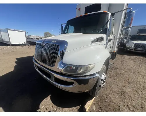 Hood INTERNATIONAL 4300 DTI Trucks