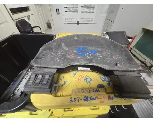 Instrument Cluster INTERNATIONAL 4300 Crest Truck Parts