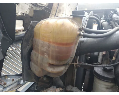 Radiator Overflow Bottle INTERNATIONAL 4300 LKQ Thompson Motors - Wykoff