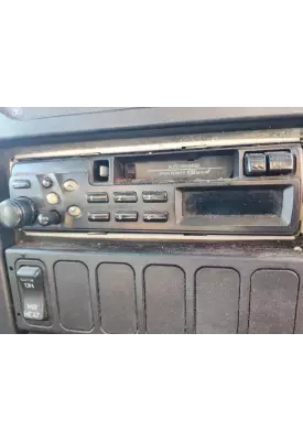 International 4300 Radio