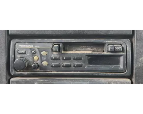 International 4300 Radio