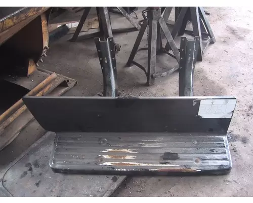 Running Board INTERNATIONAL 4300 Michigan Truck Parts