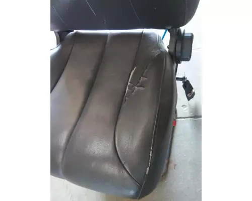 Seat, Front INTERNATIONAL 4300 LKQ Geiger Truck Parts