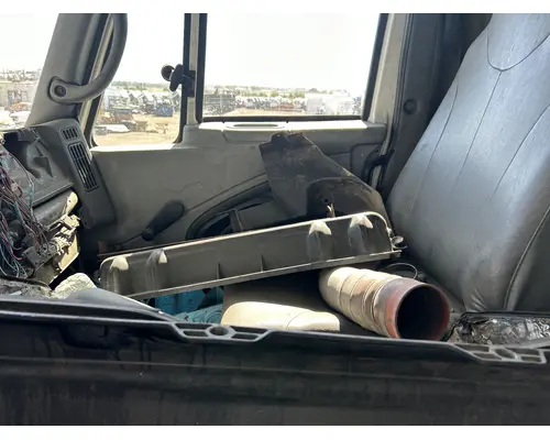 Seat, Front INTERNATIONAL 4300 DTI Trucks