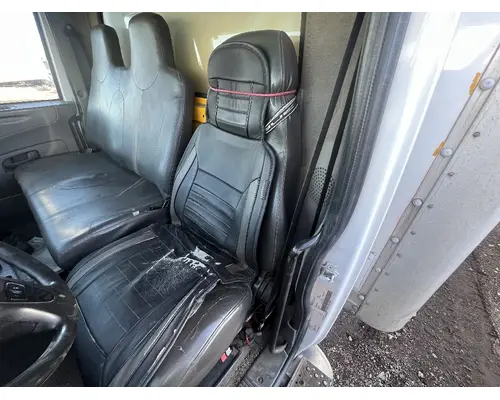 Seat, Front INTERNATIONAL 4300 DTI Trucks