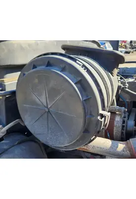 International 4400 LP Air Cleaner