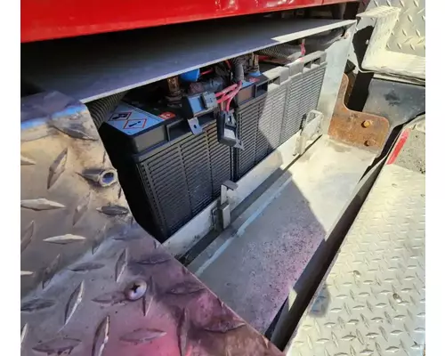 International 4400 LP Battery Box