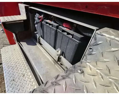 International 4400 LP Battery Box