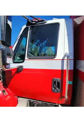 International 4400 LP Cab