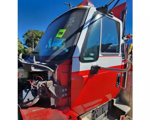 International 4400 LP Cab