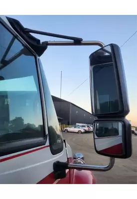 International 4400 LP Mirror (Side View)