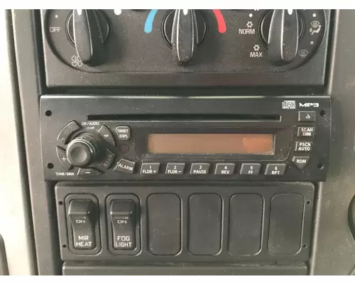 International 4400 AV Equipment