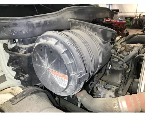 International 4400 Air Cleaner